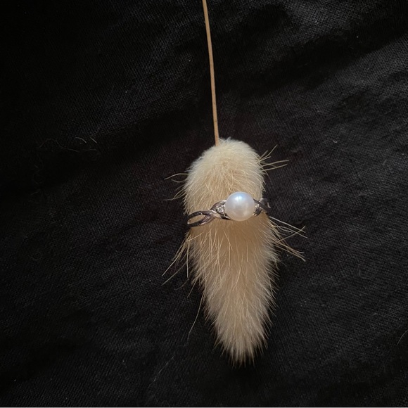 10k White Gold Cultured Pearl Ring with Diamonds - Picture 3 of 8